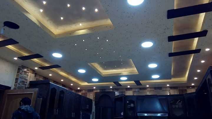 صيانة المباني و كافة لدهانات و الديكورات بأقل الاسعار تأسيس شامل للتمديدات الكهربائية وتشمل الثريات و الانارة الشاملة كافة التمديدات للمواسير والتدفئه المركزيه و الصرف الصحي تأسيس ورش وتشطيبات مبان...