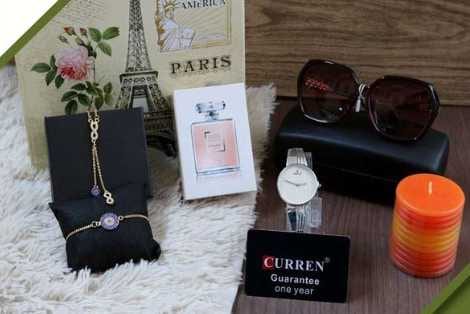 بتكون من مجموعة قطع فقط ب 25 دينار ساعة CURREN بعدة موديلات - نظارة شمسيه حماية من الشمس 400% - طقم اكسسوار مميز "سنسال و اسوارة " - عطر فرنسي 30 مل - شمعة بشكل ورائحة رووعة بالاضافة اكيد لب...