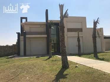 المكان بجمعية أحمد عرابي خلف كارفور العبور للايجار قانون جديد يفضل للاجانب مطلوب 30000 جنيه شهريا عدد الغرف 4 غرف عدد الحمامات ثلاثة جناح خاص للمربية خارج الفيلا بمدخل خاص وجناح اخر خاص منفصل للسائق...