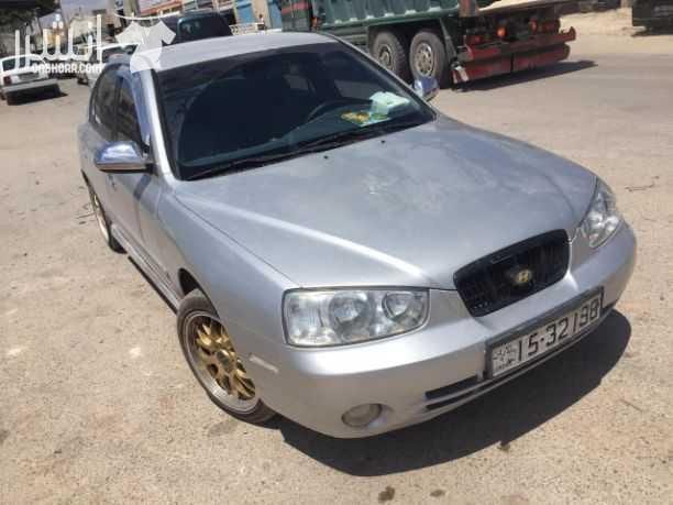 هونداي افانتي xd 2001 لون سلفر دهان ممتاز ترخيص طويل غرفه وتابلو فرمايكه وكاله فحصها موجود بالصور فحصها كويس وماتور بعطي 55٪ وقير اوتوماتيك ممتاز السياره فل ما عدا الفتحه ترخيص طويل طقم نقل خارجي ك...