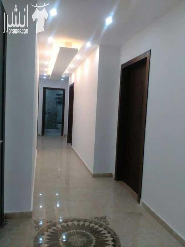 شقق للبيع انيقه جدا عدة طوابق مساحات و مواصفات مختلفه اسعار معقوله جدا --- شارع مكه مقابل الضمان الاجتماعي دخلة انجاز ثاني يمين ---اشارات وادي صقره --خلف فندق الكندي -- طلعة بجانب معرض الامين للسي...
