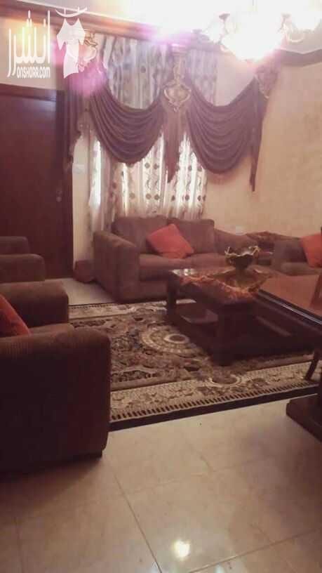 شقة ارضيه مساحة 149م 3نوم 1ماستر 3حمامات ضيوف معيشه مطبخ امريكي راكب خشب بلوط كراج 60م يصلح لسوبر ماركت تراس60م راكبات قرميد عمر البناء 4سنوات طبربور حي الخزنة قريبه من الخدمات للاستفسار 079935013...