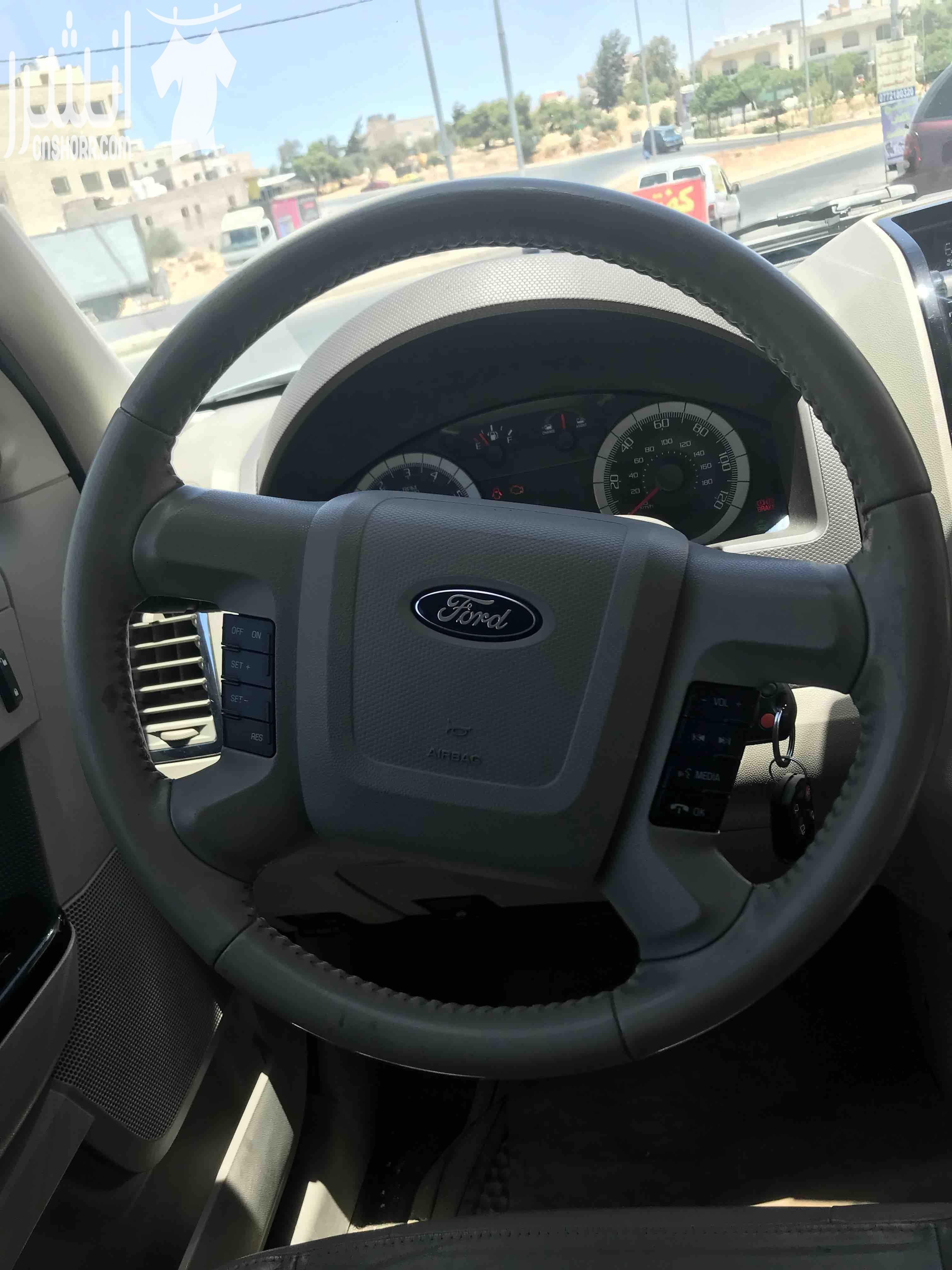 فورد سكيب 2009 لمتدد فل كامل مع فتحه و فورويل اعلى صنف فحص كاااامل كلين تايتل 4*4 غرفه جلد مدفئه اضويه سفليه و للتابلو مع الكب هولدر اصلي من الشركه فتحه ثلاث حركات مري كهرباء جميع الحركات حسسات لر...