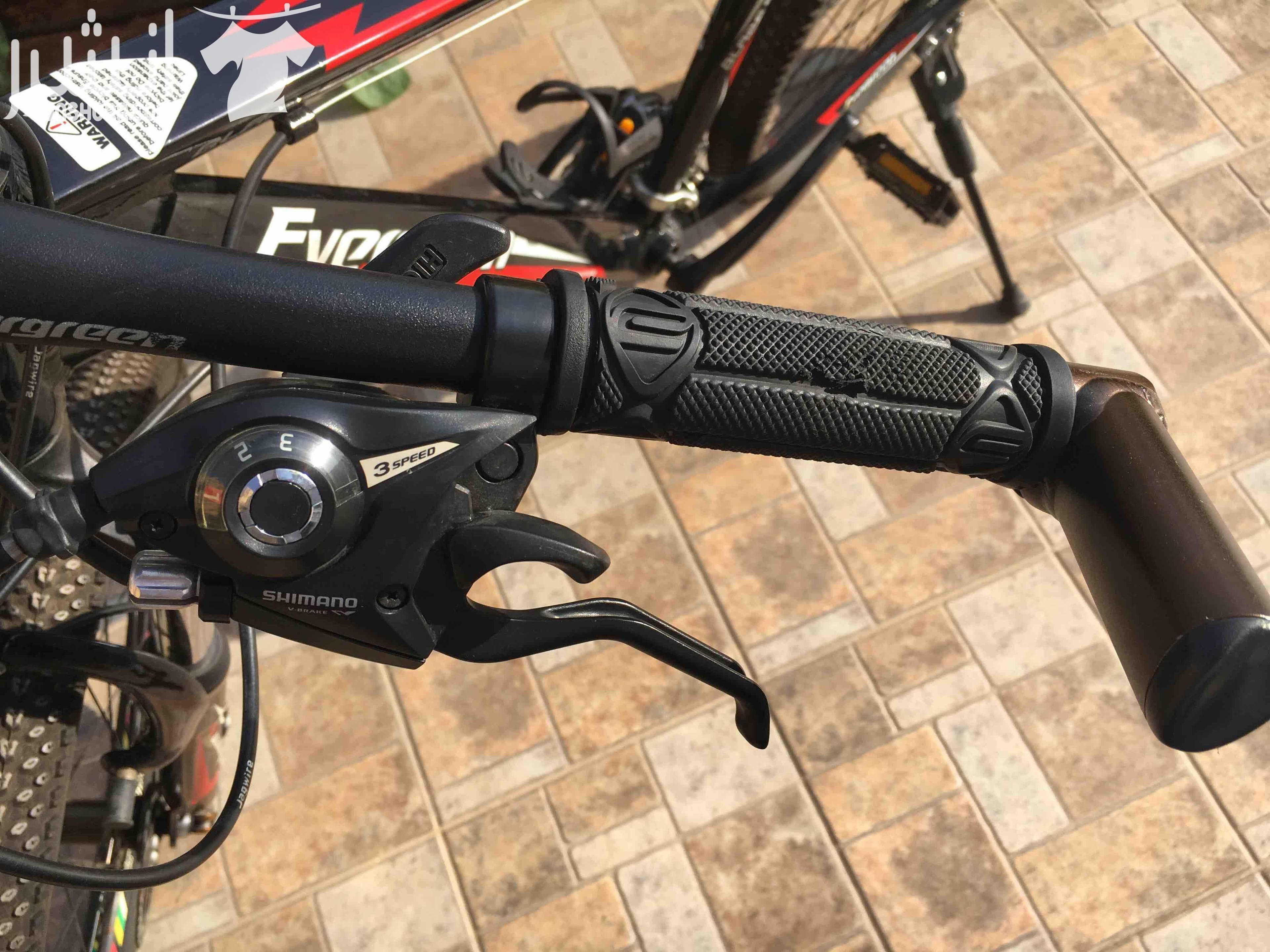 للبيع بسكليتات جبلية نوع (EVER GREEN) مستعمل بحالة ممتازة جداً جداً، غيارات نوع (shimano) 8 غيارات ، جنطاط المنيوم، كوشوك بحالة ممتازة ، صنوبرصات امامية، كرسي اسفنج *يوجد 30 بسكليت* للاستفسار:0799509...