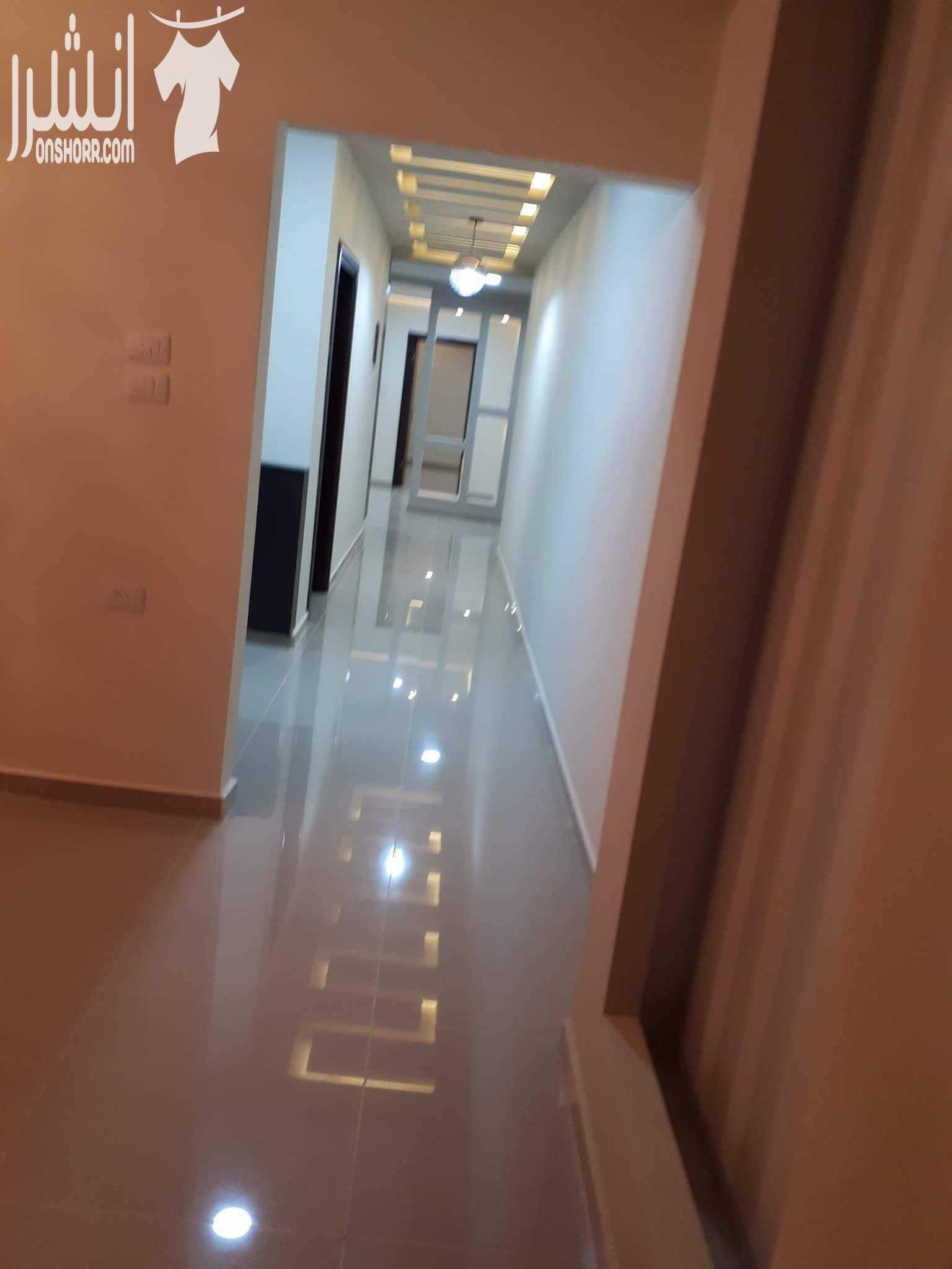 تنظيف شقق بعد البناء والتشطيب تسليمها جاهزة للسكن . تنظيف وتلميع واجهات السيكوريت . تنظيف شقق مفروشة . تنظيف مكاتب . جلي بلاط . تنظيف وتعقيم فرشات سرير تنظيف وتعقيم الخزانات والابار . للطلب والاستفسار...