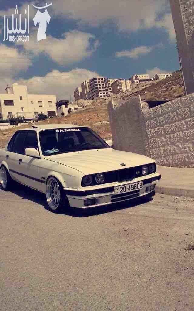 بسم الله ما شاء الله , BMW E30 1989 بوز نمر موديل 1989 . اصلية 320I ماتور 20 اسود فينوس (m50b20 vanos) فتحة كهربــاء 3 حركات شغالة 100% زجاج امامي خلفي كهربــاء غرفة جلد بحالة الوكالة بطاين وكا...