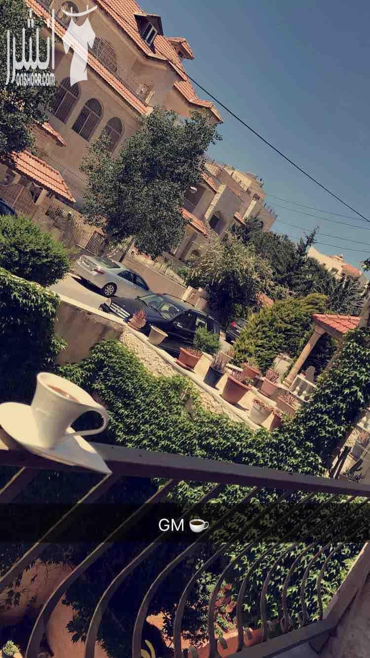 شقه ارضيع للبيع في تلاع العلي جانب القاعده الجويه ... قريب من الخدمات و مشفى تلاع العلي الشقه مساحه ٢٣٠ متر مكونه من ٤ غرف نوم ٤ حمامات مطبخ و صاله و صالون و بلكونتين و غرفه خادمه العماره اسكان خاص...