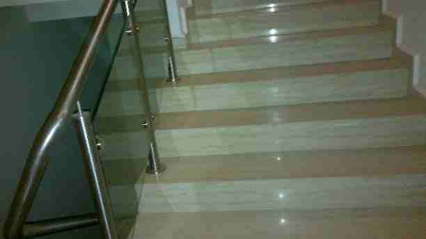 شقق مفروشة في مصيف لبنان طرابلس شمالا الضنية.تتميز الشقق باطلالتها المبهرة ومناخها المميز بالنقاوة والصحي و فخامة بنائه من الحجر الطبيعي ..يوجد ساحة للعب وحديقةاشجار فواكه منوعه ودواجن وتعليم ركوب ال...