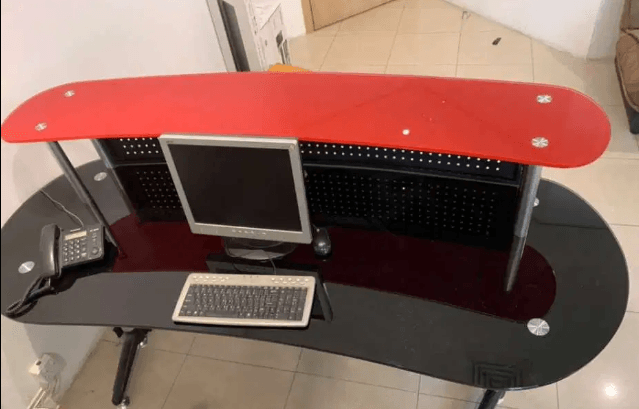 Recetion desk مكتب إستقبال