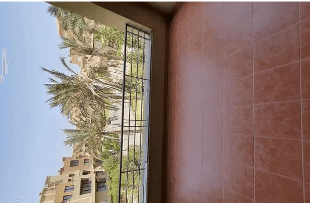 For rent apartment at casa compound
137m with Kichen & A/C's
Parking