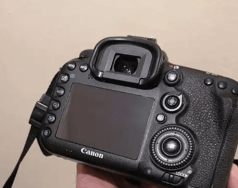 Canon 7D Mark 2 body
With box, body only