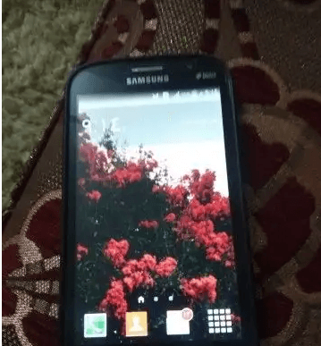جوال جلاكسي للبيع
شبه جديد مع كفر وكرتون حقه