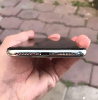 Iphone x not open
All working
Cover orjinal
Charger and headphone aux
Back little screen