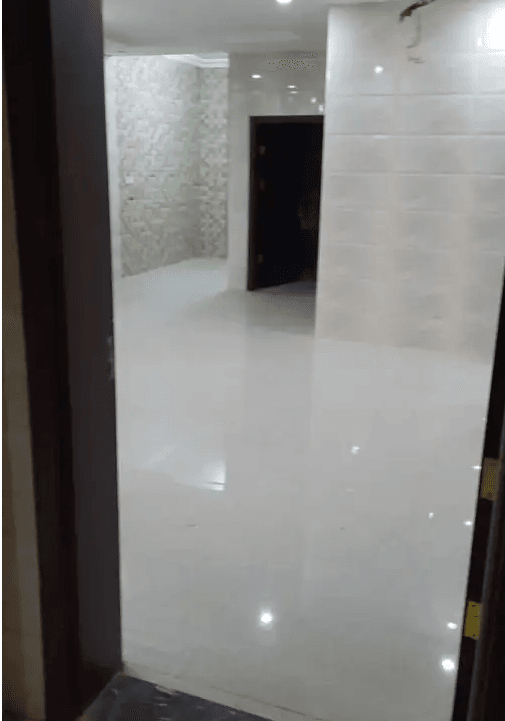 شقق للايجار بحي الياقوت
يوجد 21 شقه تتكون :
الدور الأول..
غرفه و مطبخ و حمام عدد 2
غرفتين و صاله و حمام عدد 1
الدور الثاني ...
غرفتين و صاله و حمام عدد 4
غرفه و مطبخ و حمام عدد2
الدور الثالث...
غرفه...