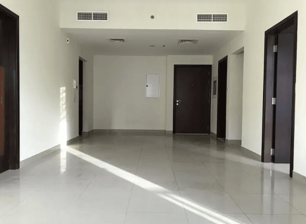 Beautiful 2-Bedroom plus Laundry/ Store l Balcony l Vacant on Transfer
Living the good life in La Riviera Estates (LRE)
Two minutes of Al Khail Road, near the Jumeirah Village Circle, La Riviera Esta...