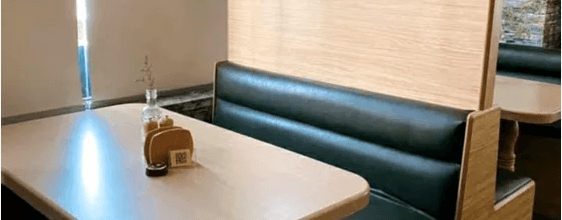 كنب وطاولات مطعم للبيع