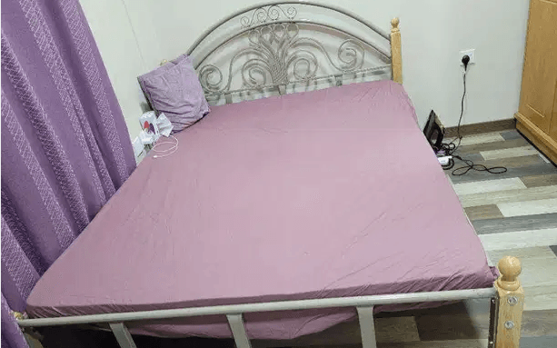 Bed with medical mattress
