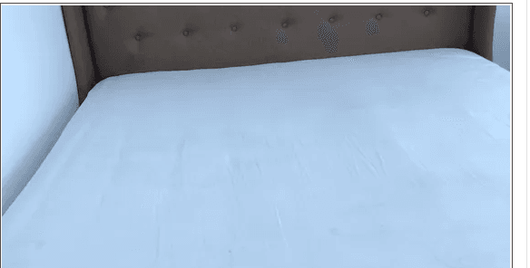 سرير للبيع