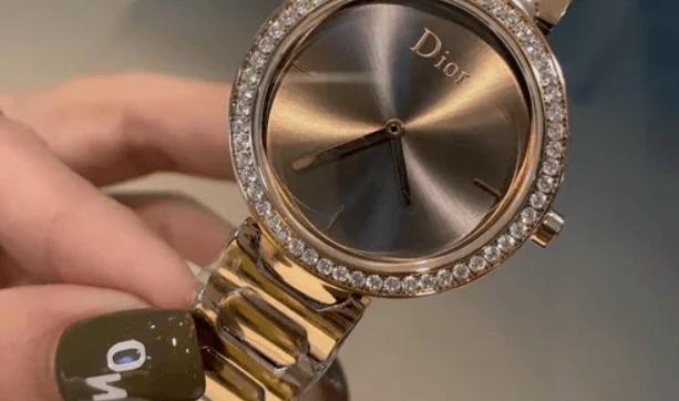 كولكشن ساعات DIOR العالمية
