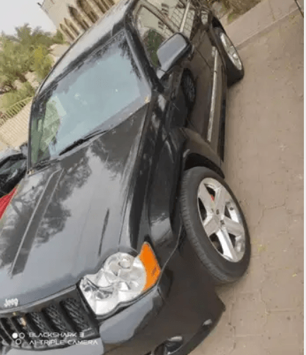 للبيع SRT8 2010