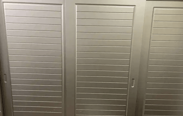 Sliding cupboard