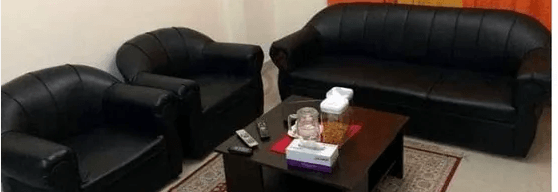 عرض بيع مجموعة أريكة جديدة i am sale at great price